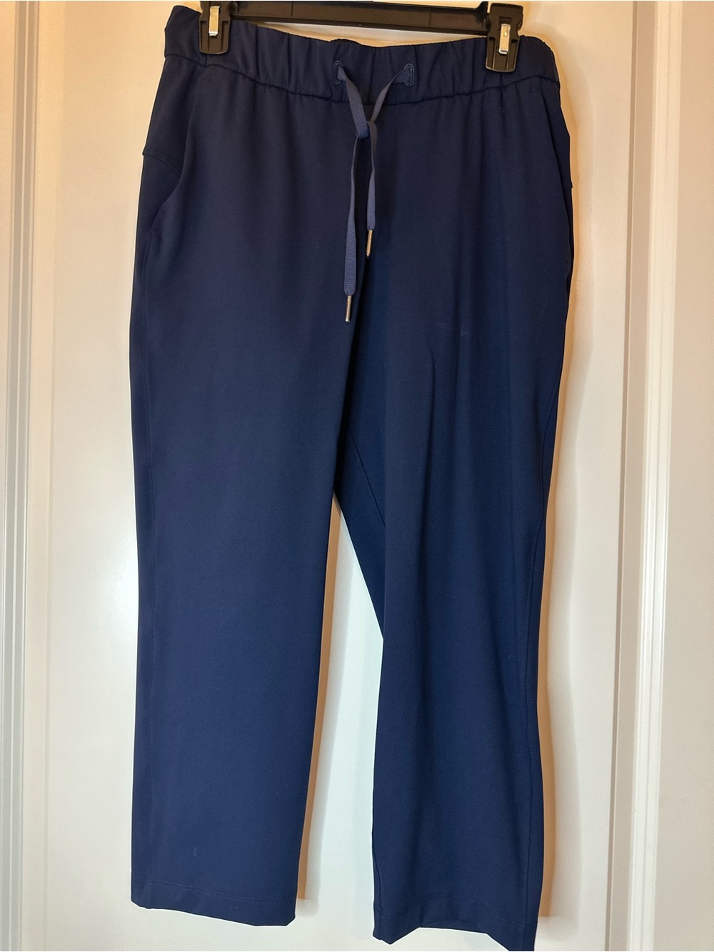 LULULEMON ON THE FLY PANT 7/8 NAVY SIZE 6 - Picture 2 of 9